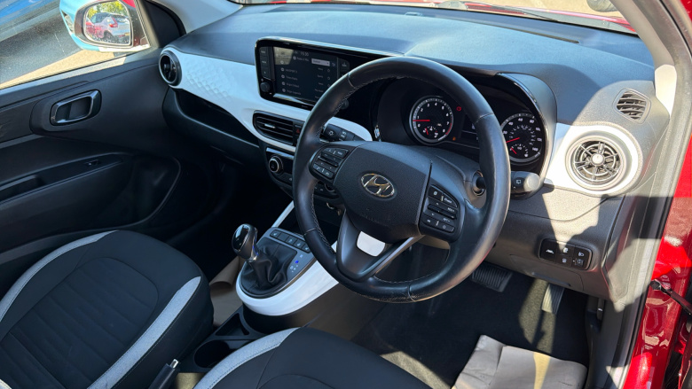 Hyundai i10 1.2 MPi Premium 5dr Auto Petrol Hatchback